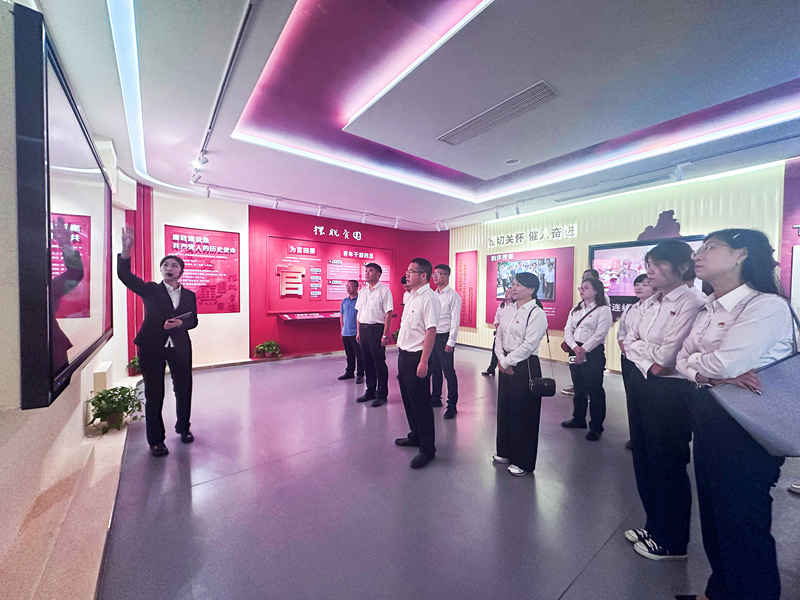 參觀“太姥清風(fēng)苑”_副本